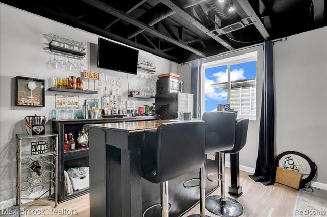 302 Shari Street, Pontiac, MI 48341