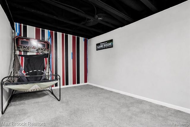 302 Shari Street, Pontiac, MI 48341