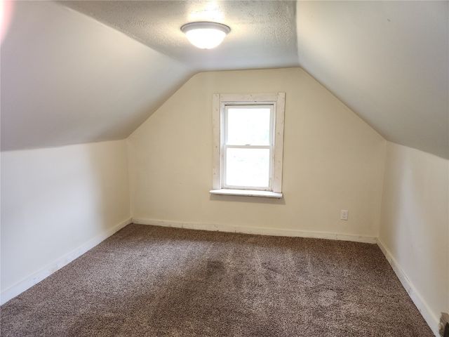 594 W Washington Street, Marengo, IA 52301