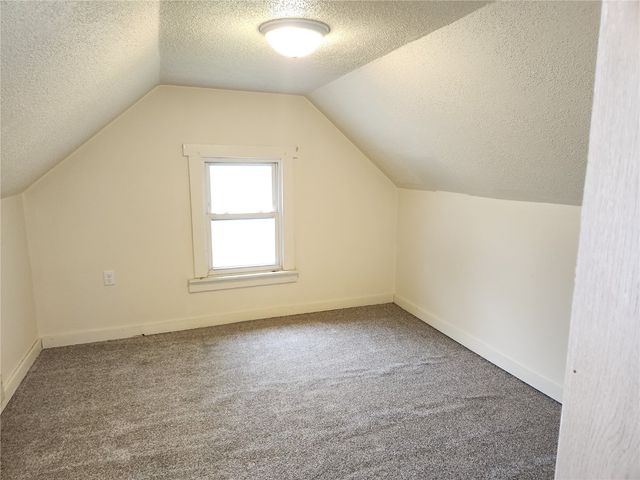 594 W Washington Street, Marengo, IA 52301