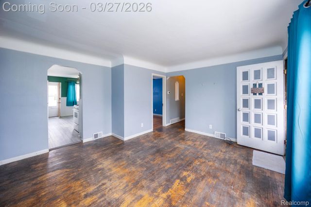 17150 Matthews Street, Riverview, MI 48193