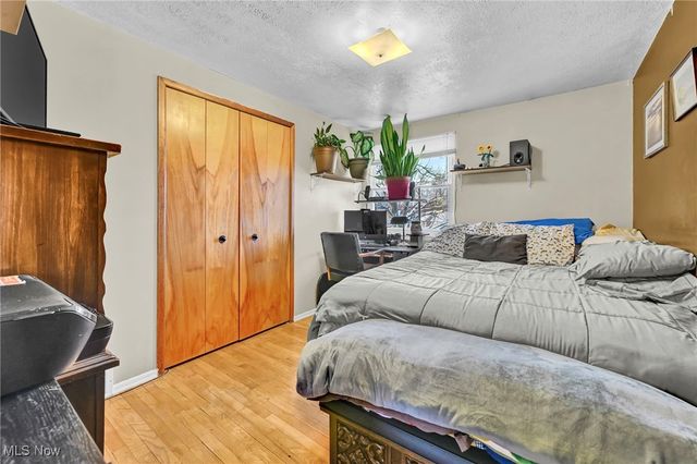 856 Salem Avenue, Elyria, OH 44035