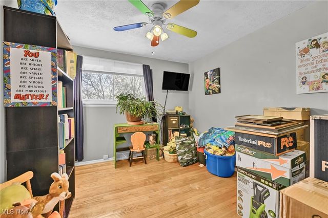 856 Salem Avenue, Elyria, OH 44035