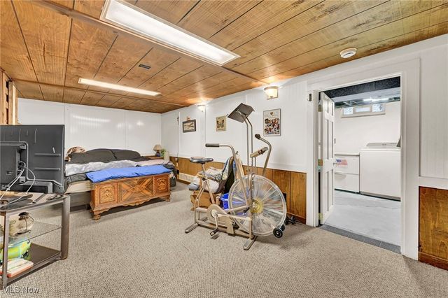 856 Salem Avenue, Elyria, OH 44035