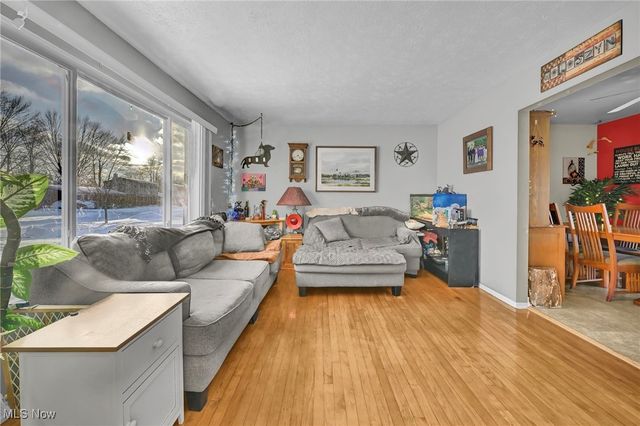 856 Salem Avenue, Elyria, OH 44035