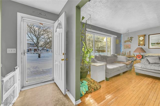 856 Salem Avenue, Elyria, OH 44035