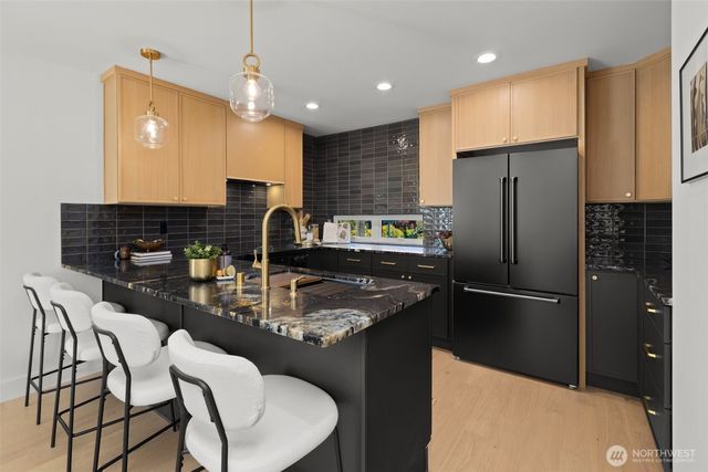 5027 SW Waite Street, Seattle, WA 98116