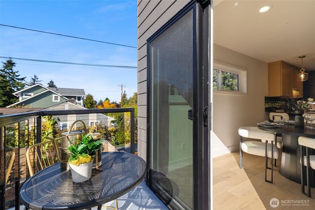 5027 SW Waite Street, Seattle, WA 98116