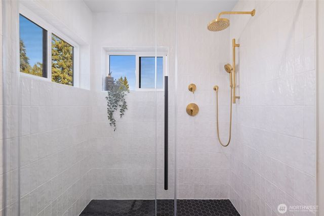 5027 SW Waite Street, Seattle, WA 98116