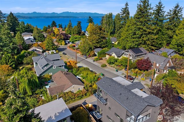 5027 SW Waite Street, Seattle, WA 98116