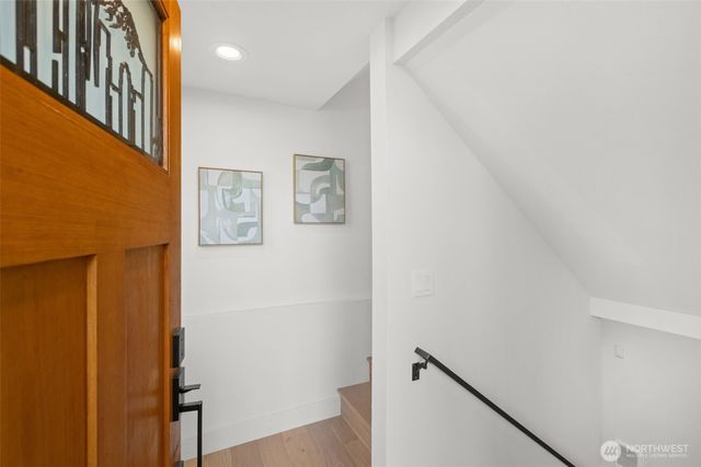 5027 SW Waite Street, Seattle, WA 98116