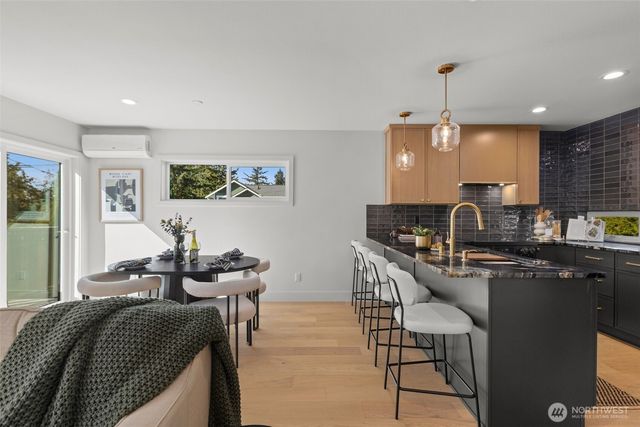 5027 SW Waite Street, Seattle, WA 98116