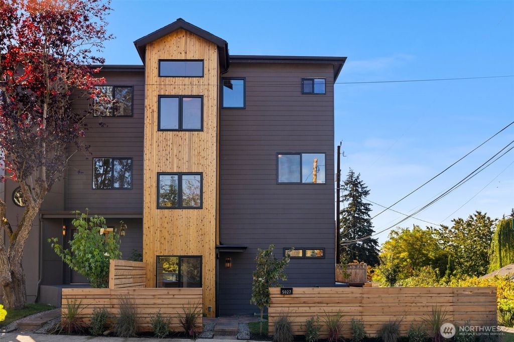 5027 SW Waite Street, Seattle, WA 98116