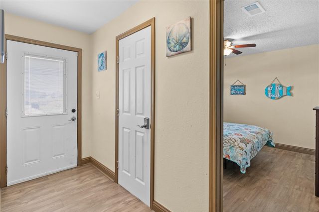 21216 Gulf Drive, Galveston, TX 77554