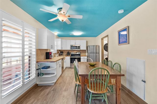 21216 Gulf Drive, Galveston, TX 77554