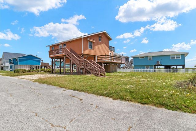 21216 Gulf Drive, Galveston, TX 77554