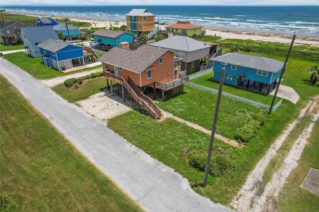 21216 Gulf Drive, Galveston, TX 77554