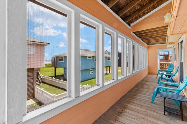 21216 Gulf Drive, Galveston, TX 77554