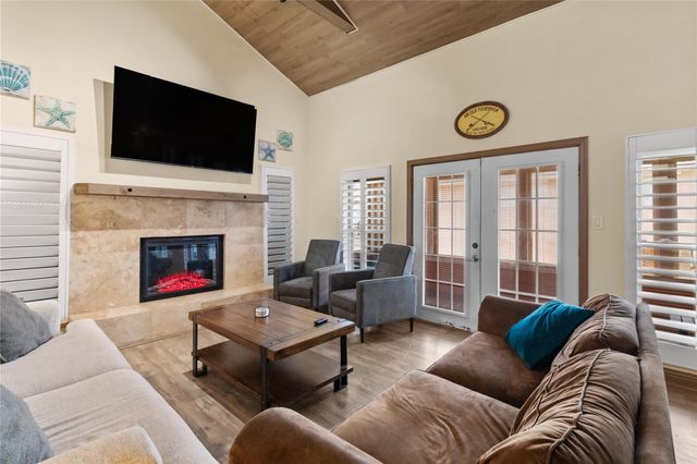 21216 Gulf Drive, Galveston, TX 77554