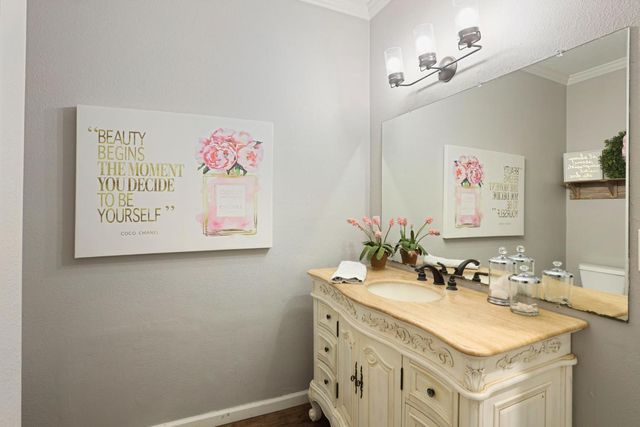 18010 Foreman Ct, Linden, CA 95236