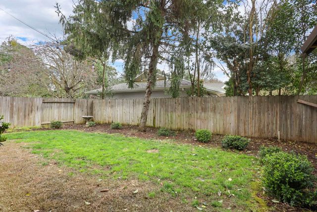 18010 Foreman Ct, Linden, CA 95236