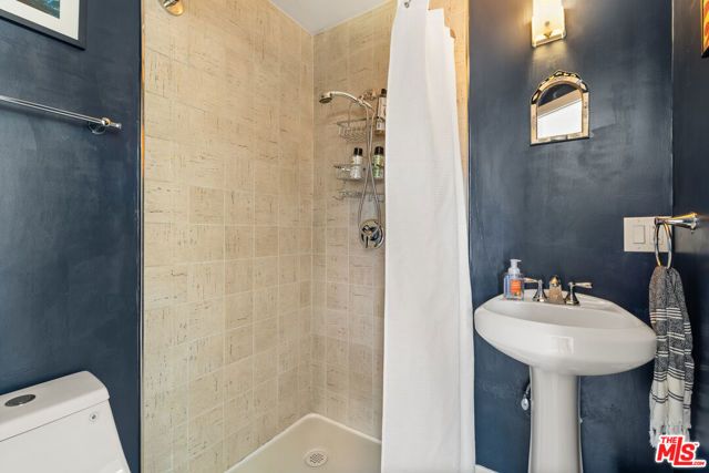 7737 Norton Avenue, West Hollywood, CA 90046