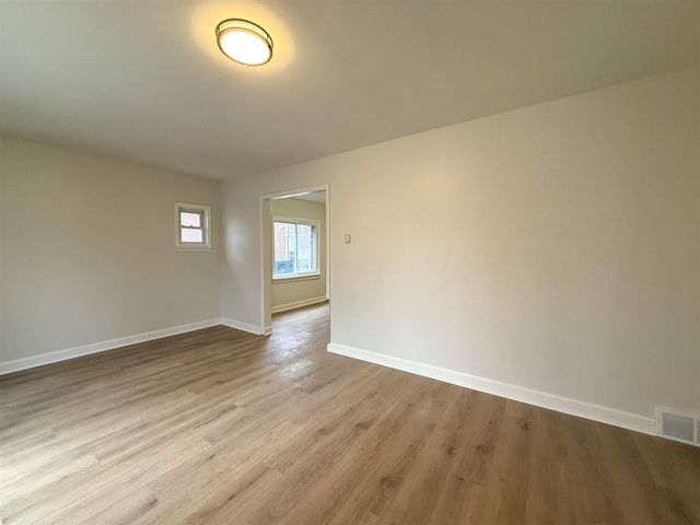 16595 Ardmore Street, Detroit, MI 48235