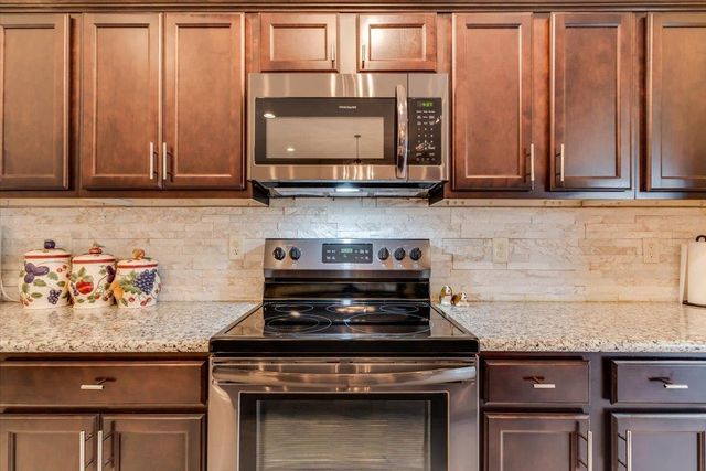 8609 E Millrun, Wichita, KS 67226