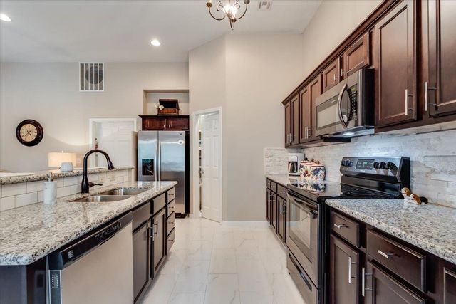 8609 E Millrun, Wichita, KS 67226