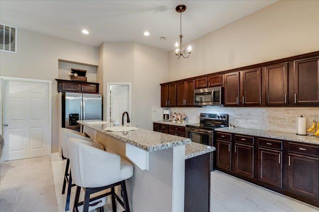 8609 E Millrun, Wichita, KS 67226