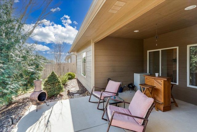 8609 E Millrun, Wichita, KS 67226