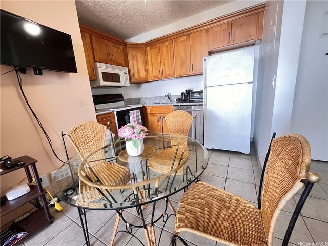 2240 Kuhio Avenue 2911, Honolulu, HI 96815