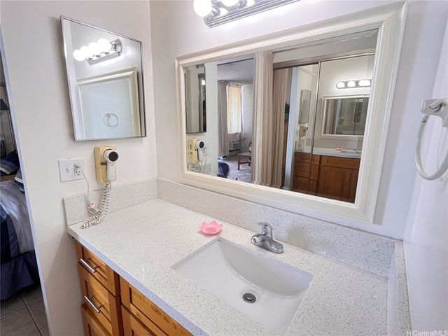 2240 Kuhio Avenue 2911, Honolulu, HI 96815