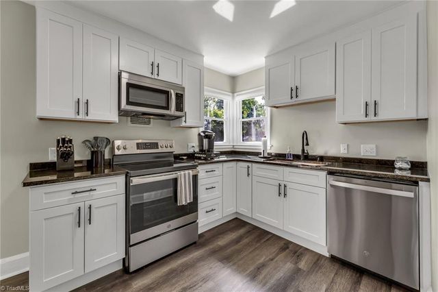 213 E Moore Avenue, High Point, NC 27263