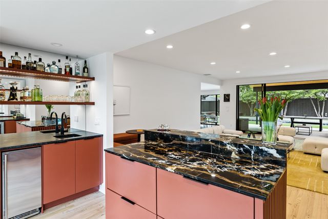 5239 Edmondson Avenue, Dallas, TX 75209