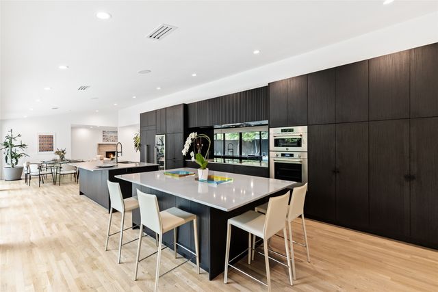 5239 Edmondson Avenue, Dallas, TX 75209