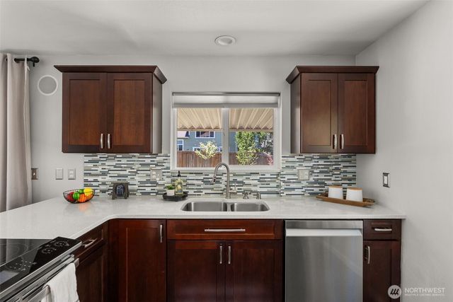 4109 Ingleside Loop SE, Lacey, WA 98503