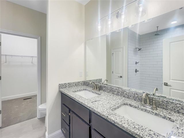 240 Stonebridge Bluff Drive, Maryville, IL 62062