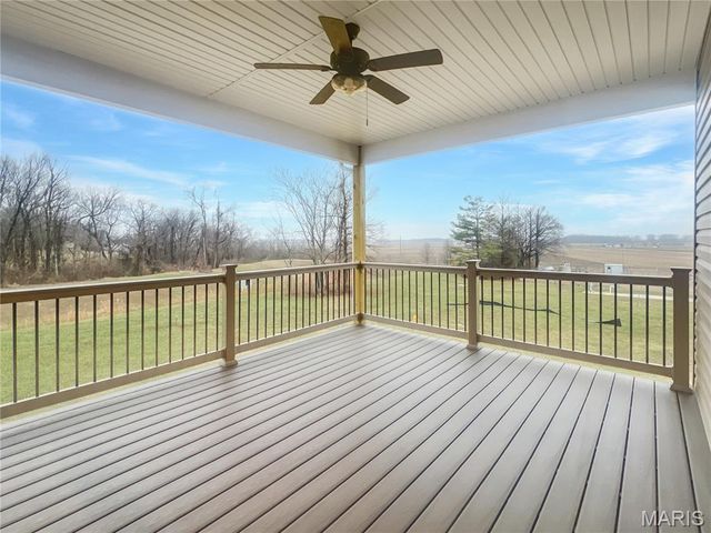 240 Stonebridge Bluff Drive, Maryville, IL 62062