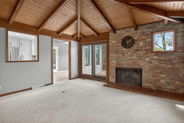 3 Gingerwood Lane, Bettendorf, IA 52722