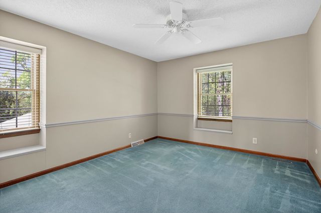 3 Gingerwood Lane, Bettendorf, IA 52722