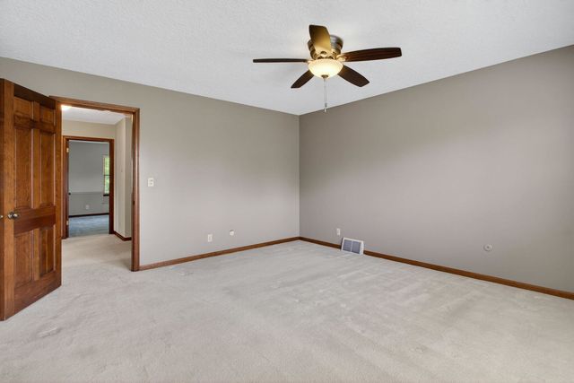3 Gingerwood Lane, Bettendorf, IA 52722