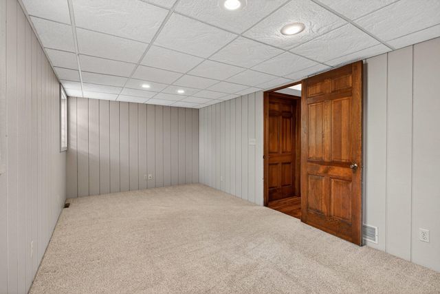 3 Gingerwood Lane, Bettendorf, IA 52722