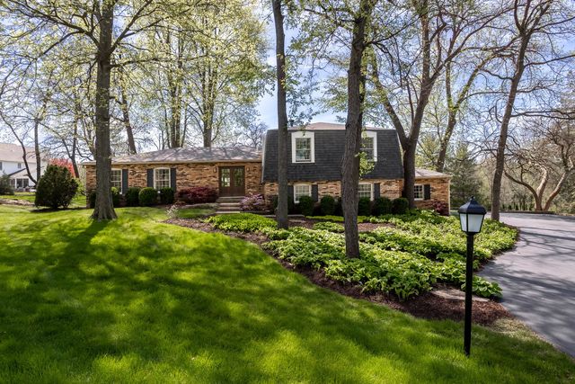 3 Gingerwood Lane, Bettendorf, IA 52722