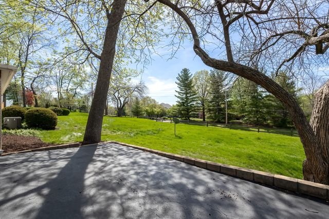 3 Gingerwood Lane, Bettendorf, IA 52722