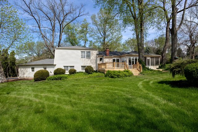 3 Gingerwood Lane, Bettendorf, IA 52722