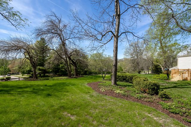 3 Gingerwood Lane, Bettendorf, IA 52722