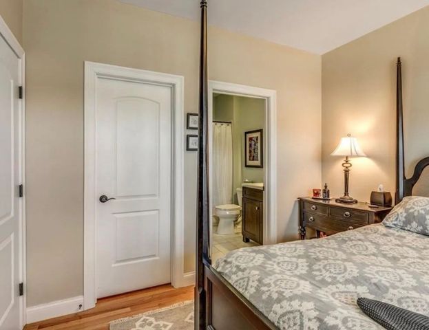 160 School 5-2, Waltham, MA 02451