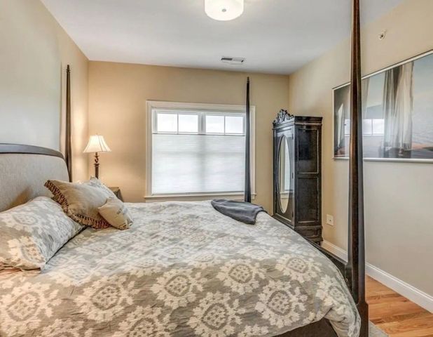 160 School 5-2, Waltham, MA 02451