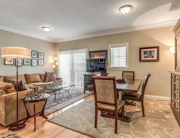 160 School 5-2, Waltham, MA 02451